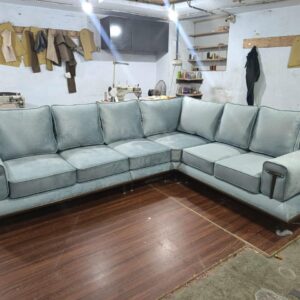 L-Shaped Light Grey Sofa - Comfortable 6-Seater for Spacious Living